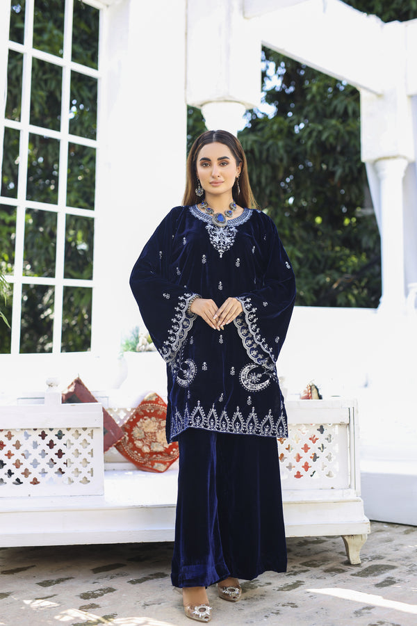 Nilofer - 2 Piece Embroidered Luxury Velvet Dress